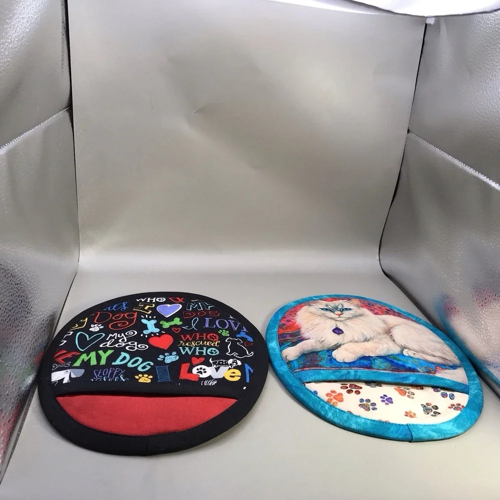 Pair‎ Of Oven Mitts Handmade Dogs And Cats 7.5 X 9